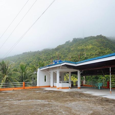 C Star Travellers Inn Oslob Dış mekan fotoğraf