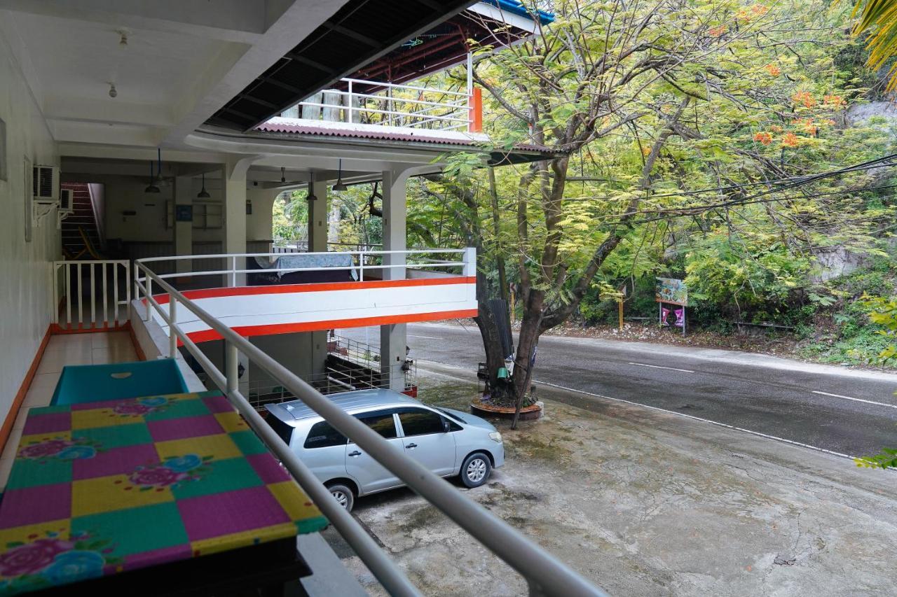 C Star Travellers Inn Oslob Dış mekan fotoğraf