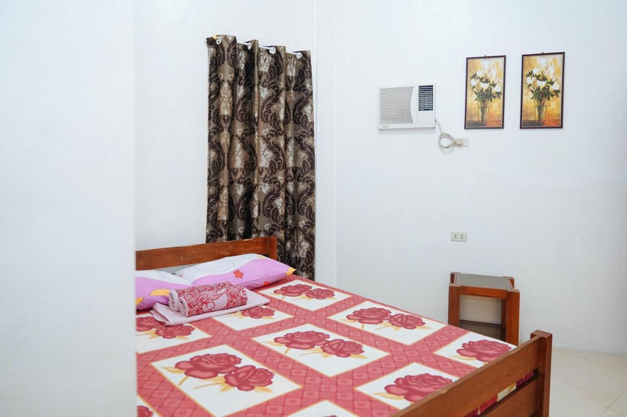 C Star Travellers Inn Oslob Dış mekan fotoğraf