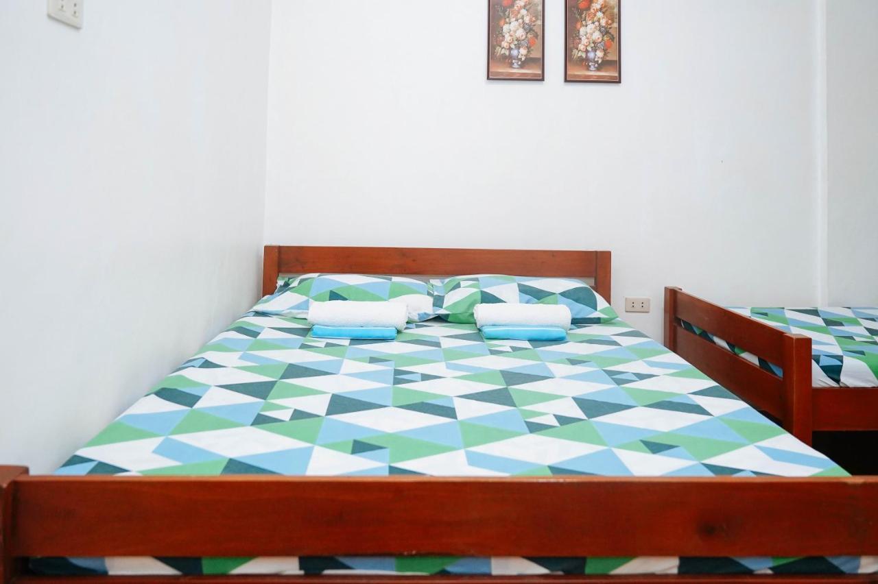 C Star Travellers Inn Oslob Dış mekan fotoğraf