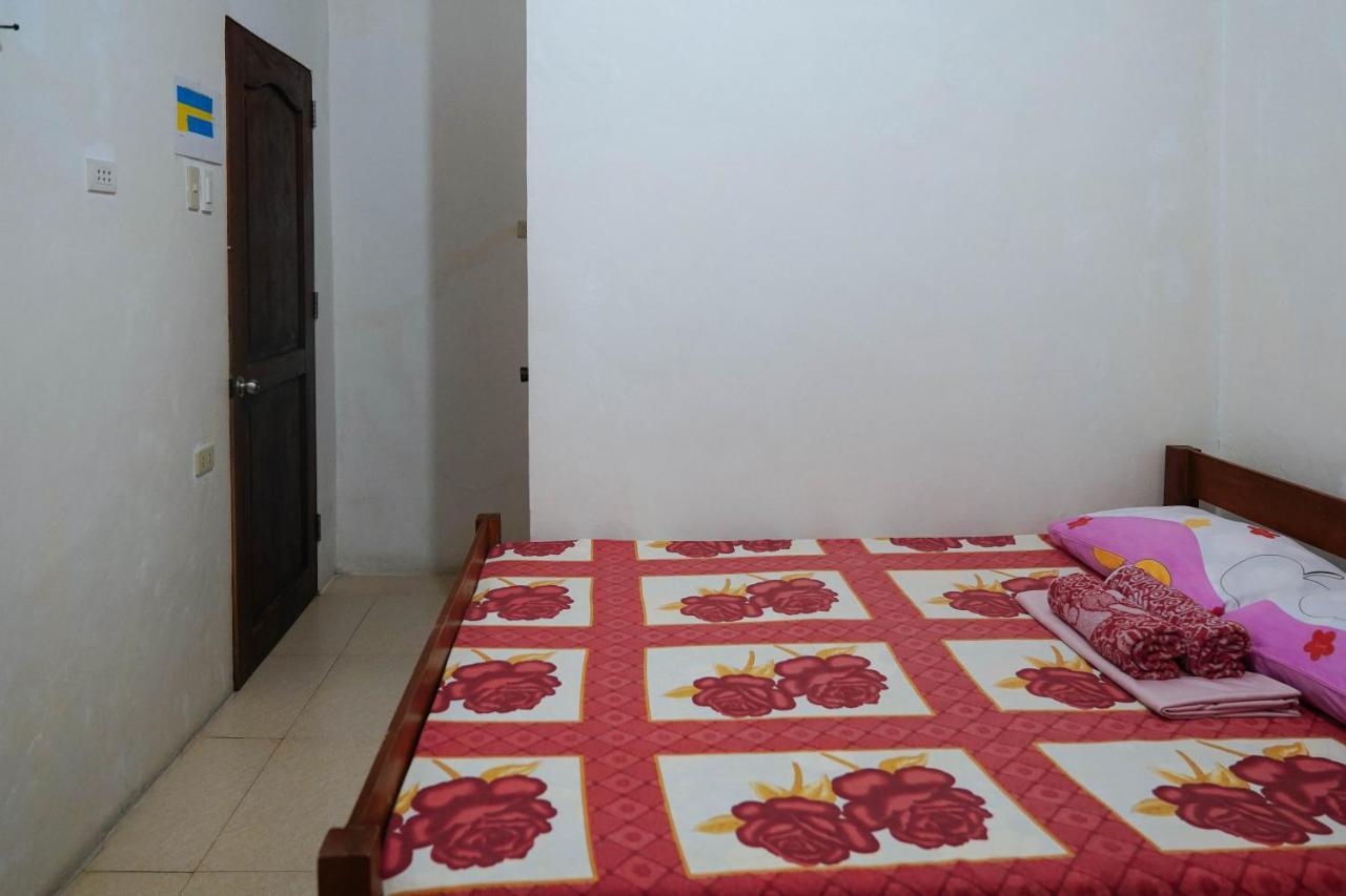 C Star Travellers Inn Oslob Dış mekan fotoğraf