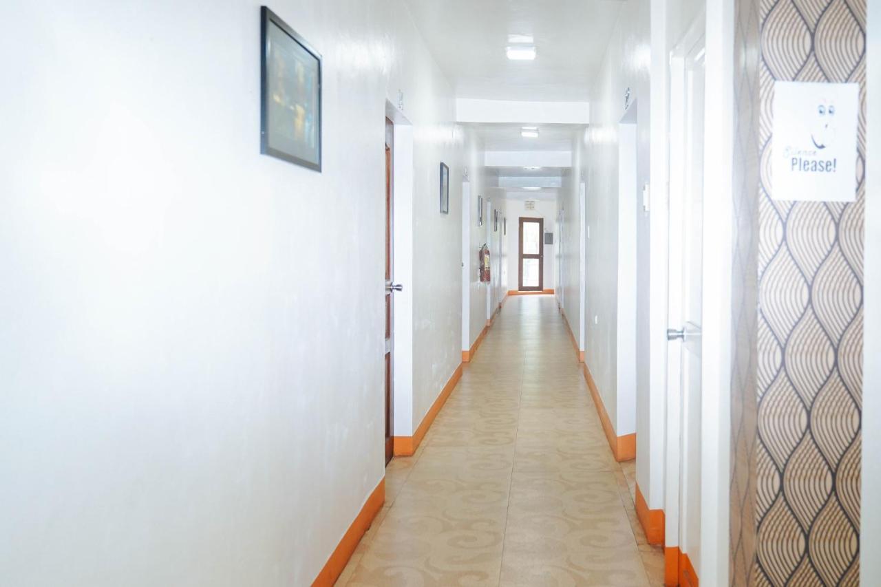 C Star Travellers Inn Oslob Dış mekan fotoğraf