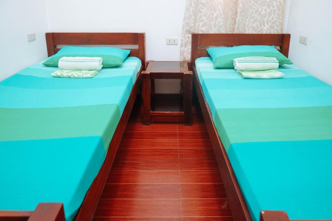 C Star Travellers Inn Oslob Dış mekan fotoğraf