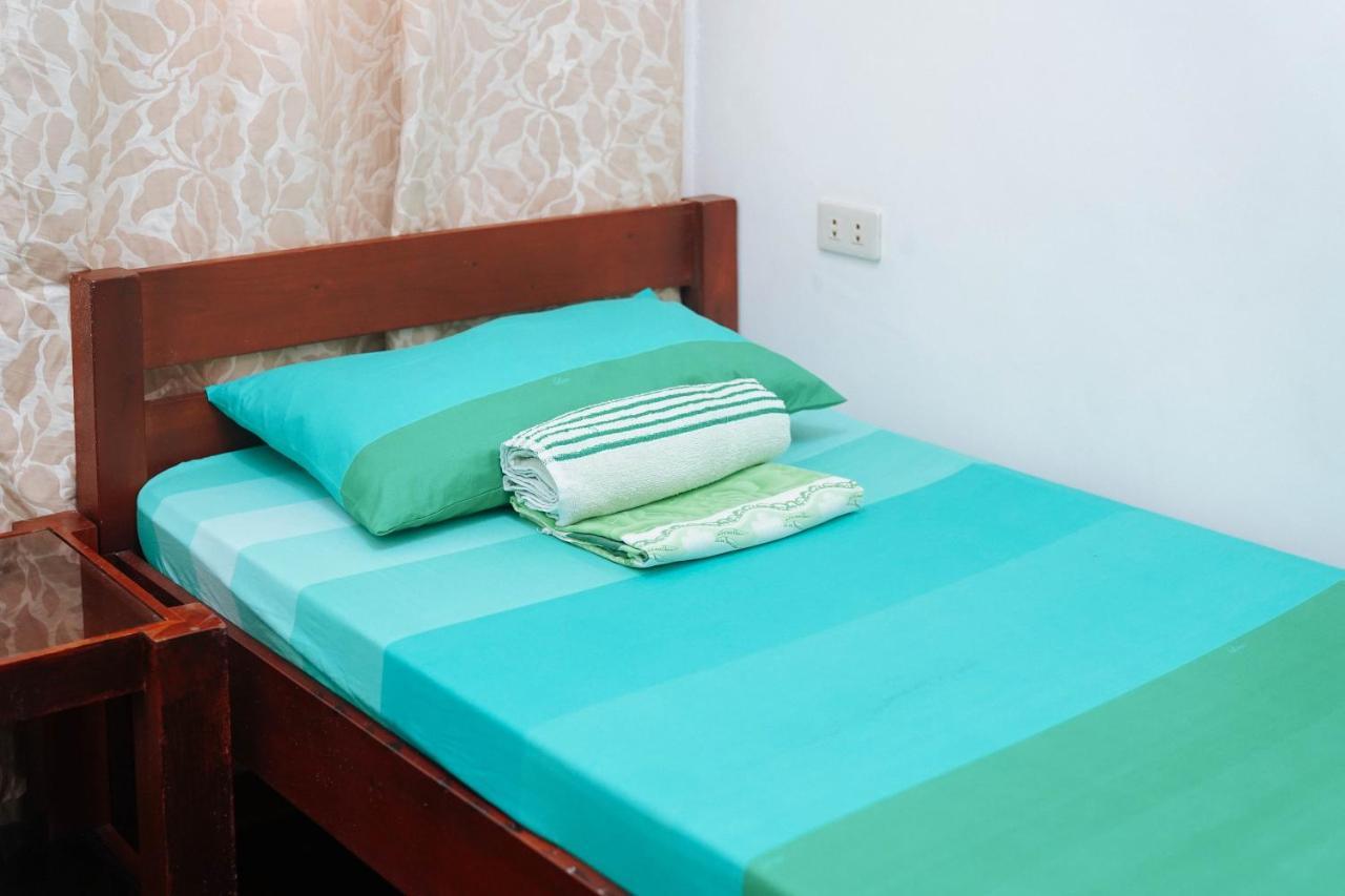 C Star Travellers Inn Oslob Dış mekan fotoğraf