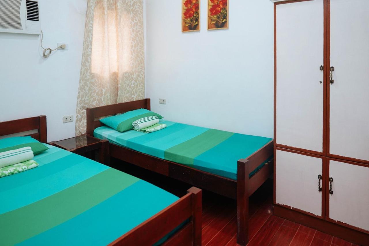 C Star Travellers Inn Oslob Dış mekan fotoğraf