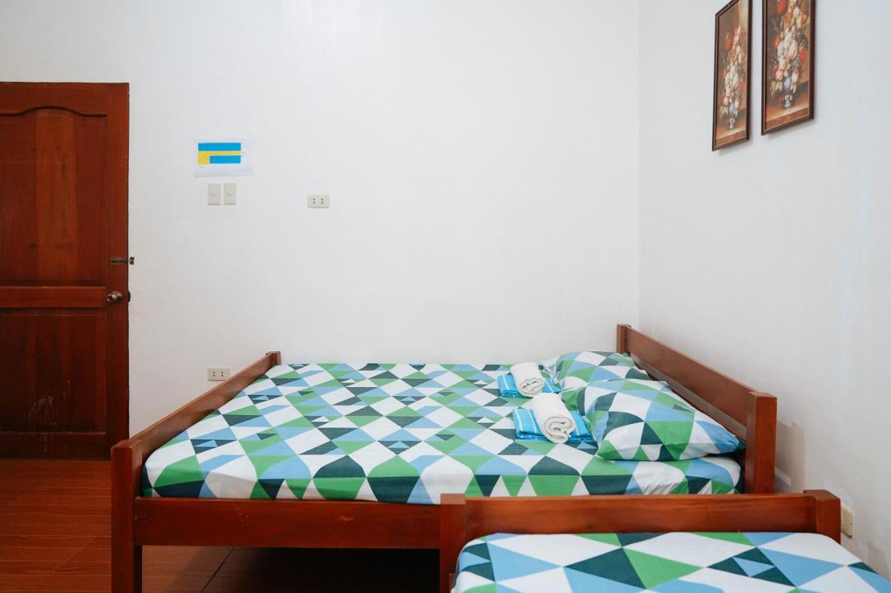 C Star Travellers Inn Oslob Dış mekan fotoğraf